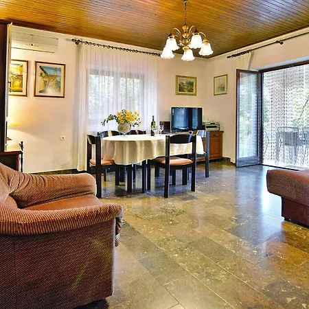 Nyaraló Holiday Home, Selca - Villa Spila, 6 Ppl Selca