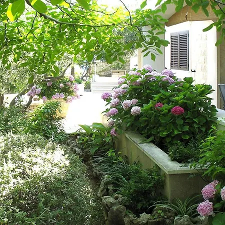 Nyaraló Holiday Home, Selca - Villa Spila, 6 Ppl Selca